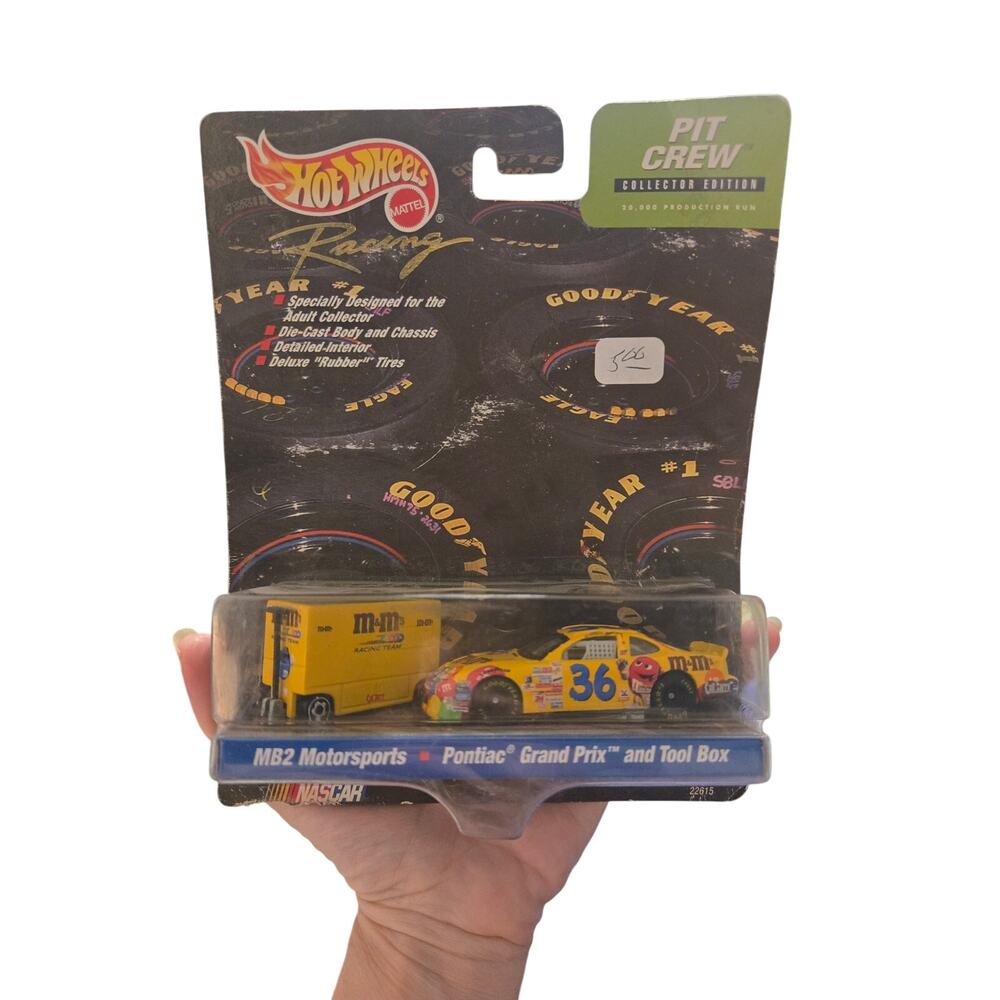 1999 Hot Wheels Racing M&M's #36 Pontiac Grand Prix & Tool Box